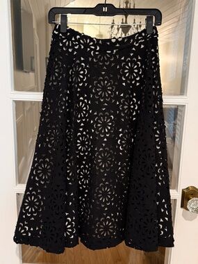 Alice + Olivia Black A-Line Laser-Cut Floral Midi Skirt